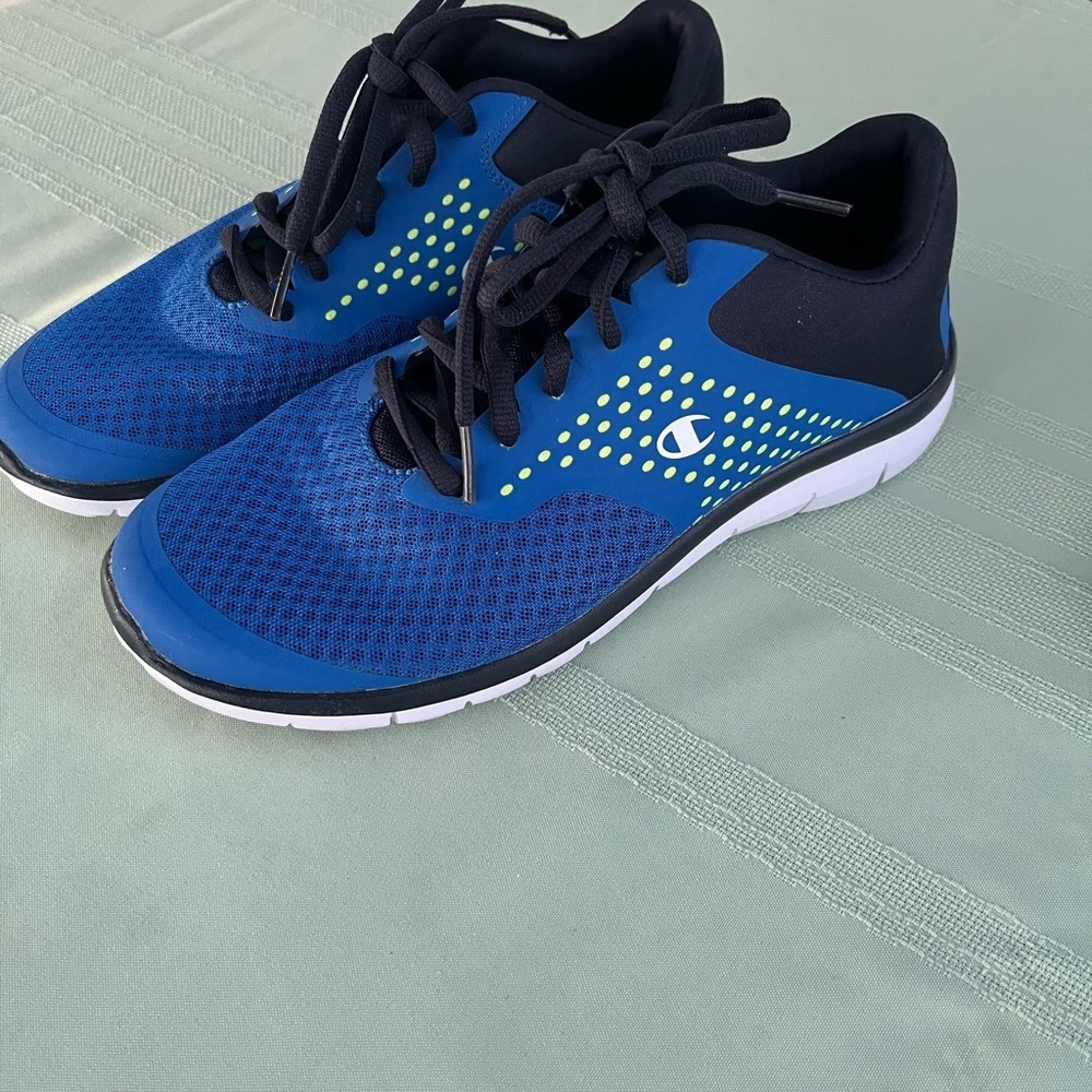 Champion womenās Royal Blue and Black Athletic Sneakers size 7